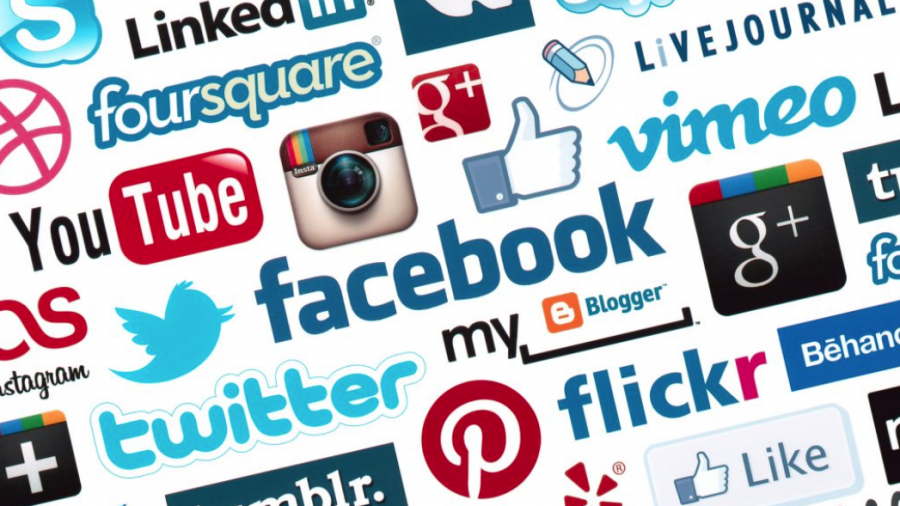 سوشل میڈیا کے نوجوانوں پر منفی اثرات